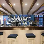 Mirachoro Da Rocha Apartment *