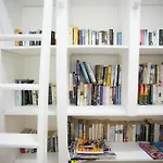 Mirachoro Da Rocha Apartment *