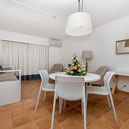 Mirachoro Da Rocha Apartament *