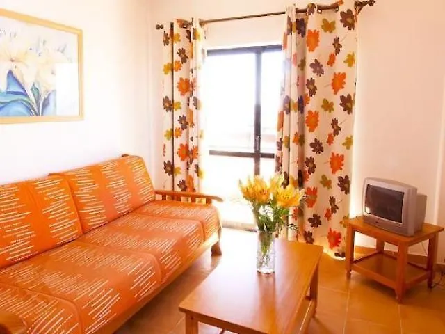 Mirachoro Da Rocha Apartment *